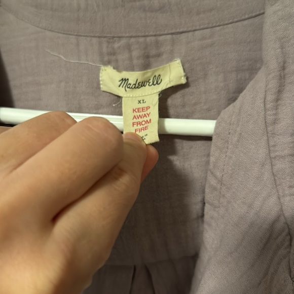 Madewell button front 100% cotton top - Picture 2 of 3